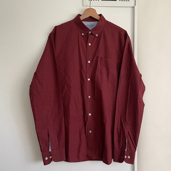 Banana Republic Maroon Button Down with Blue Circle Pattern - Picture 1 of 7